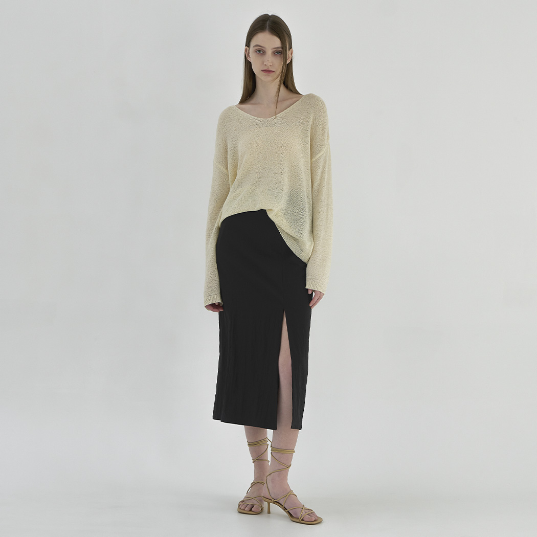 (SK-4878) Minimal Back Banding Slit Skirt