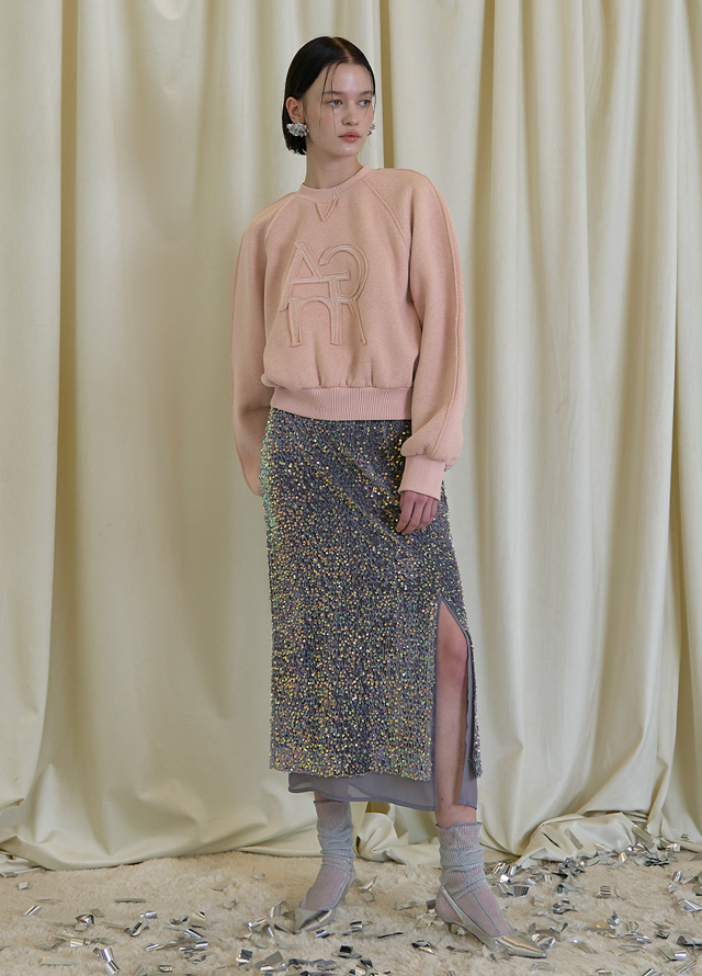 (T-6731)Metal embroidery low cut brushed sweatshirt pink beige Korea