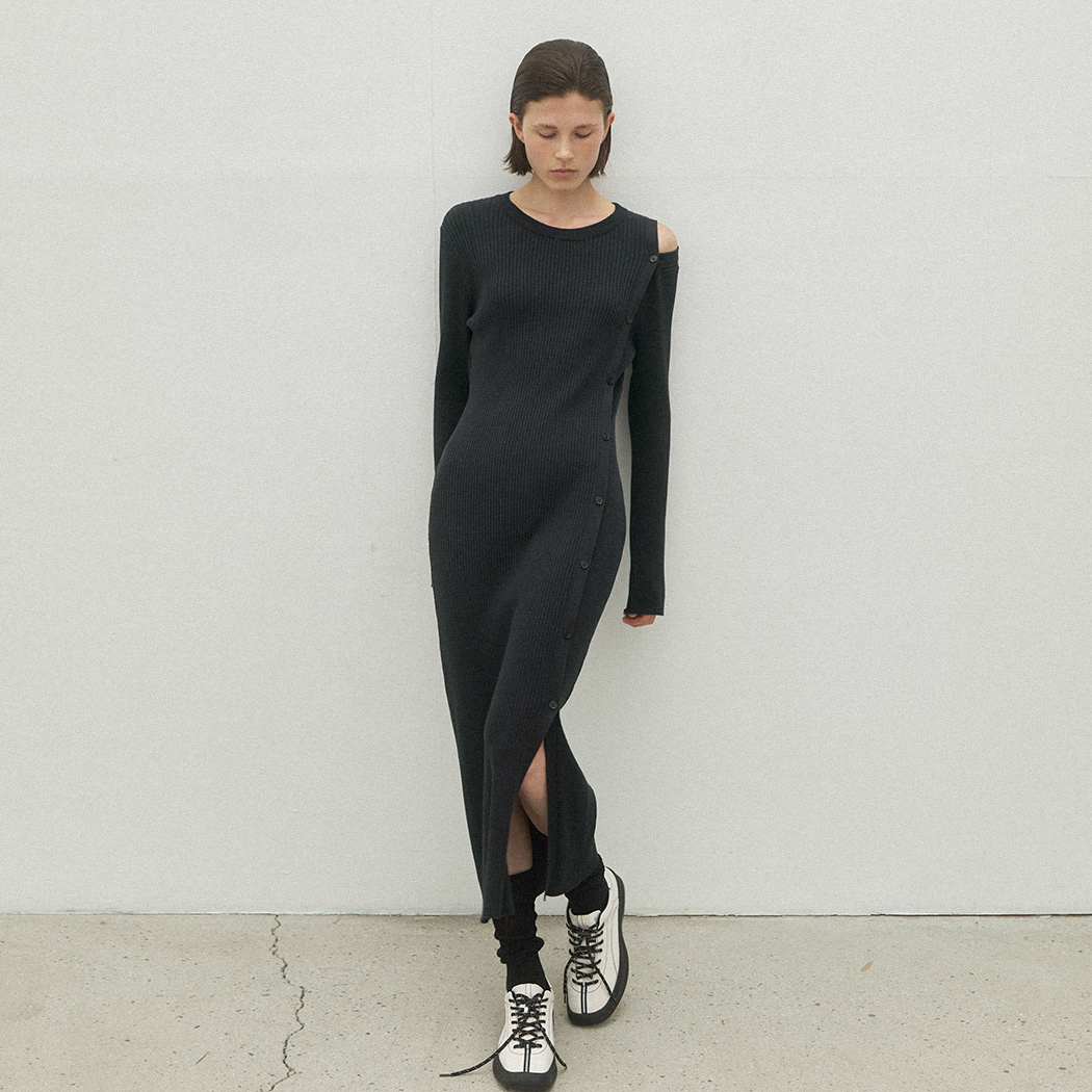 (OP-6228)ESSENTIAL CUTOUT KNIT DRESS