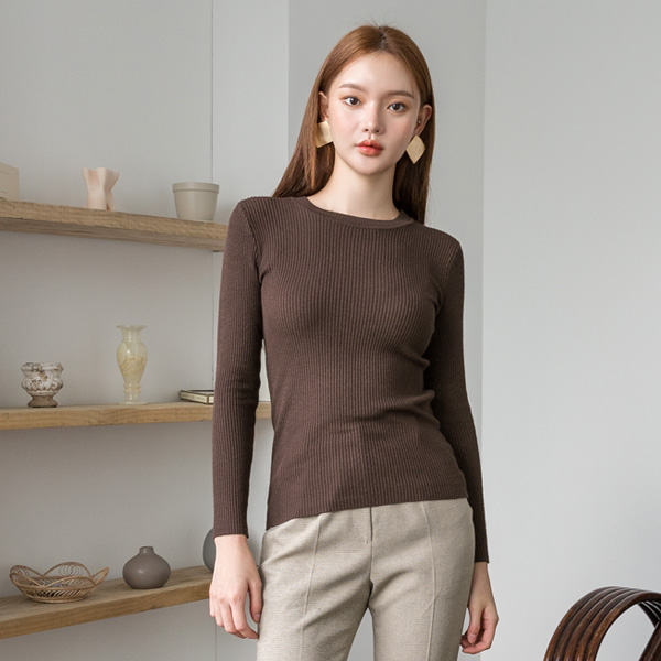 (T-4595) Simple line round neck knit