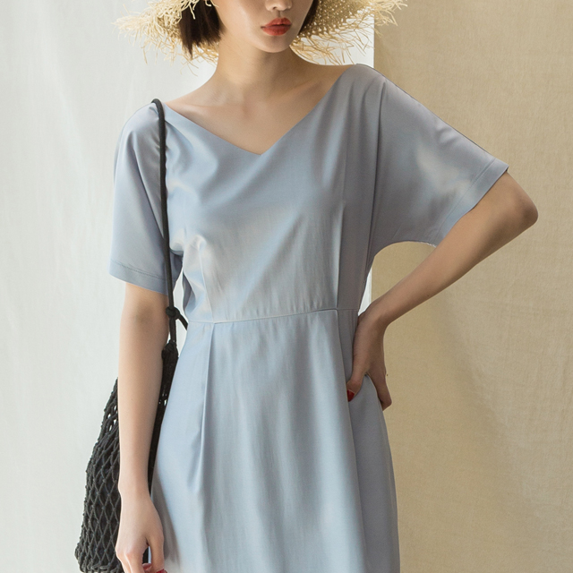 (OP-4159) V-neck Shiny One Piece