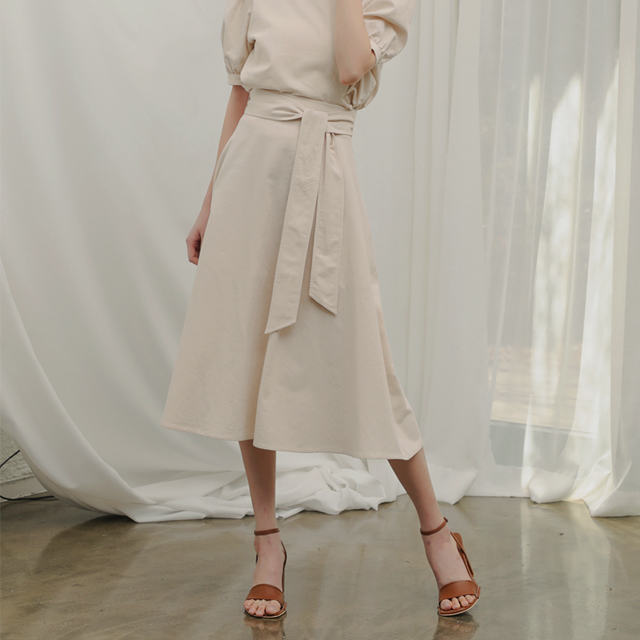 (SK-3239)Setup Tuck Flare Skirt S