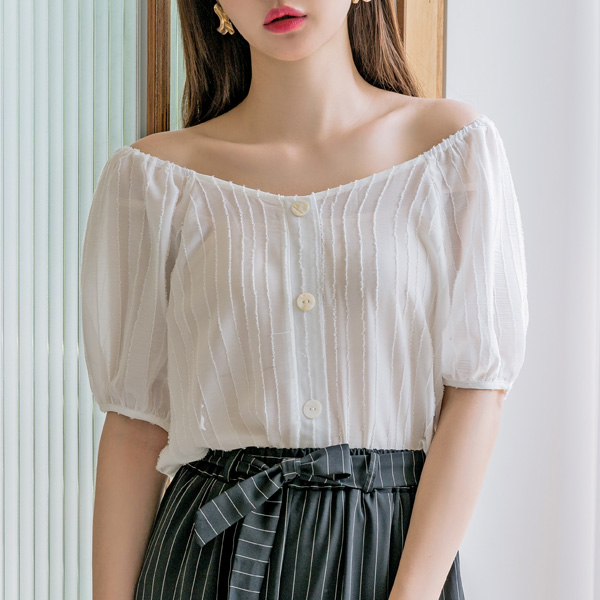(BL-3301) Button Half Puff Blouse
