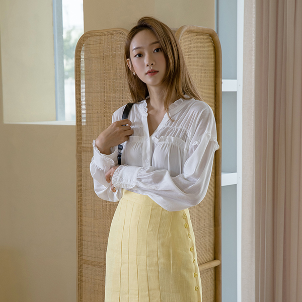 (BL-3269) Natural Frill Point Blouse