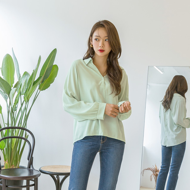 (BL-3387)N Signature BL004-Daily Back Open Blouse