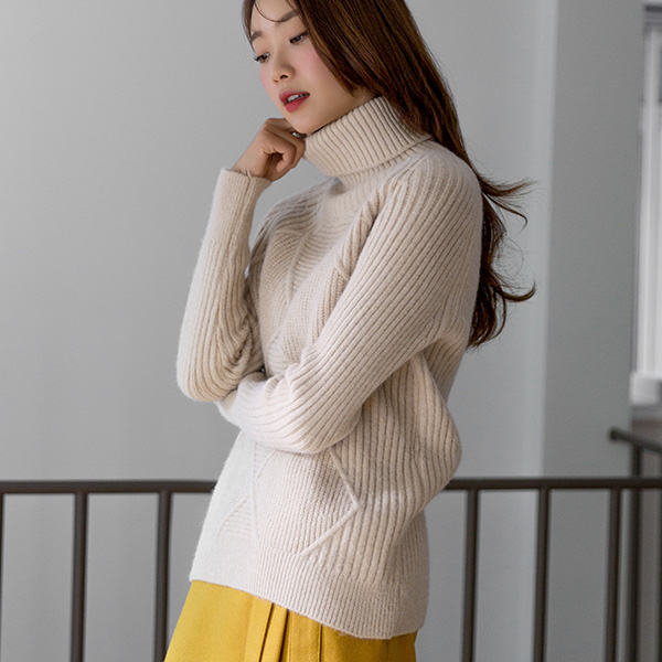 (T-5018) Big Square Pattern Turtleneck Knit