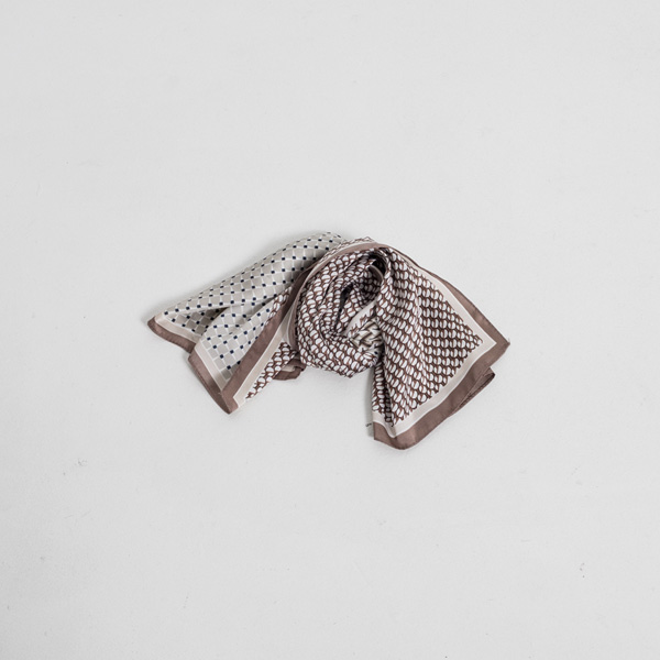 (ETC-2605) Classic Square Pattern Scarf