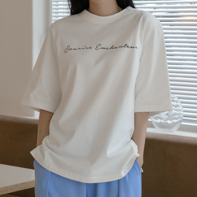 (T-5054) Unique Point Pad Tee