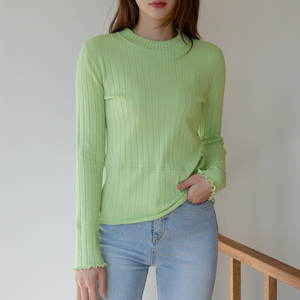 (T-5050) Volume line detail knit