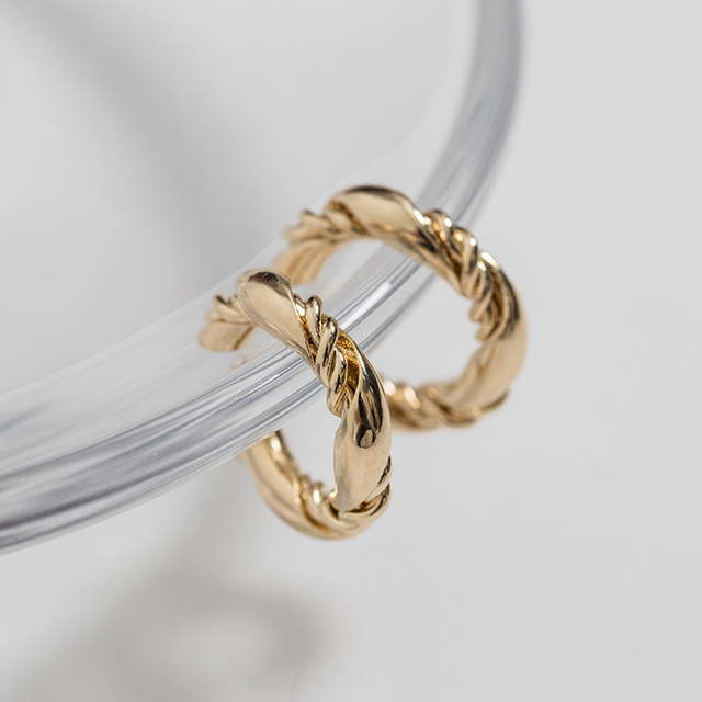 (E-1403) Gold Ring Ear Cuff