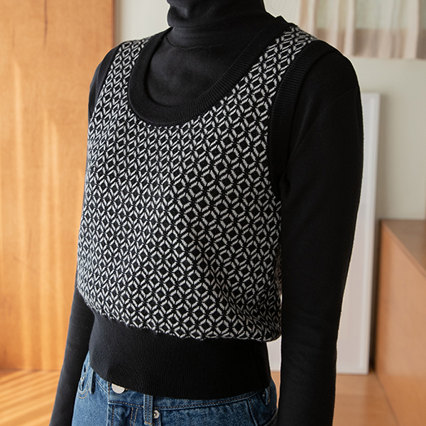 (VT-0134) Patterned Pointed Knit Vest