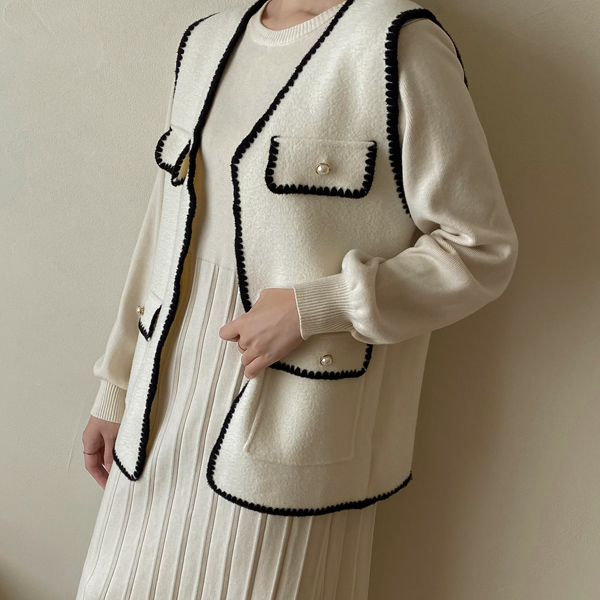 (VT-0144) Wool Scallop Lace Knit Vest