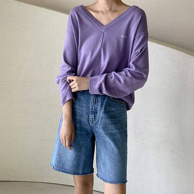 (T-5601)N Signature T002-V-Neck Embroidered Knit