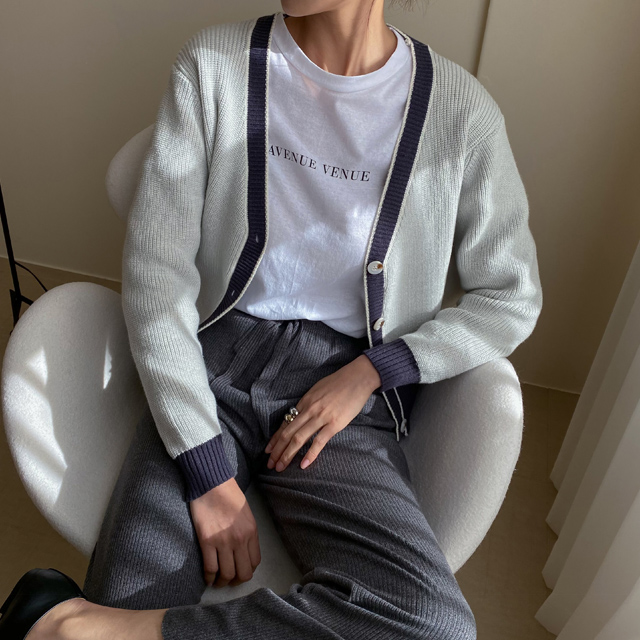 (CD-1707) Fine Line Knit Cardigan