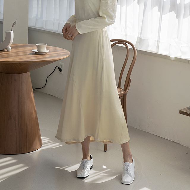 (SK-4378)Unbalanced satin long skirt