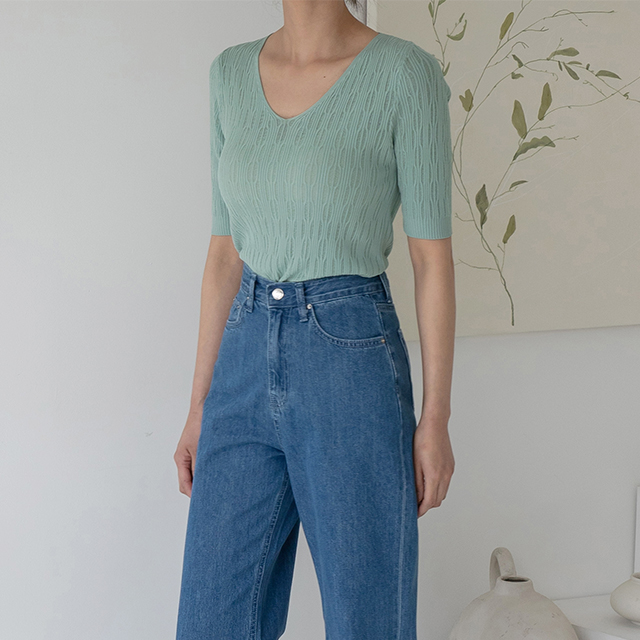 (T-5944) Light Pattern V-Neck Knit