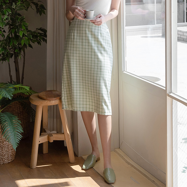 (SK-4388) Pale Check Back Banding Skirt