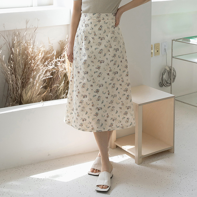(SK-4398) Classic Floral Back Banding Skirt