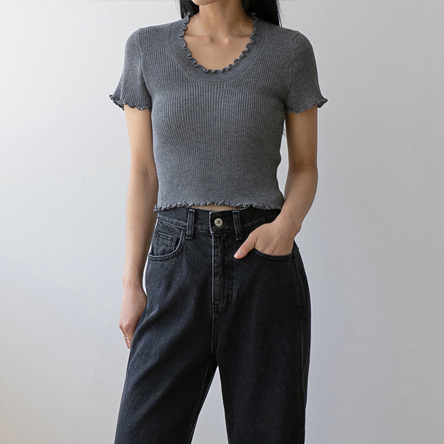 (T-6107) Waving Scoop Neck Crop Knit