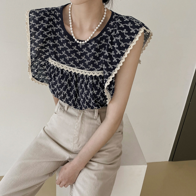 (BL-3900) Punching lace sleeveless blouse