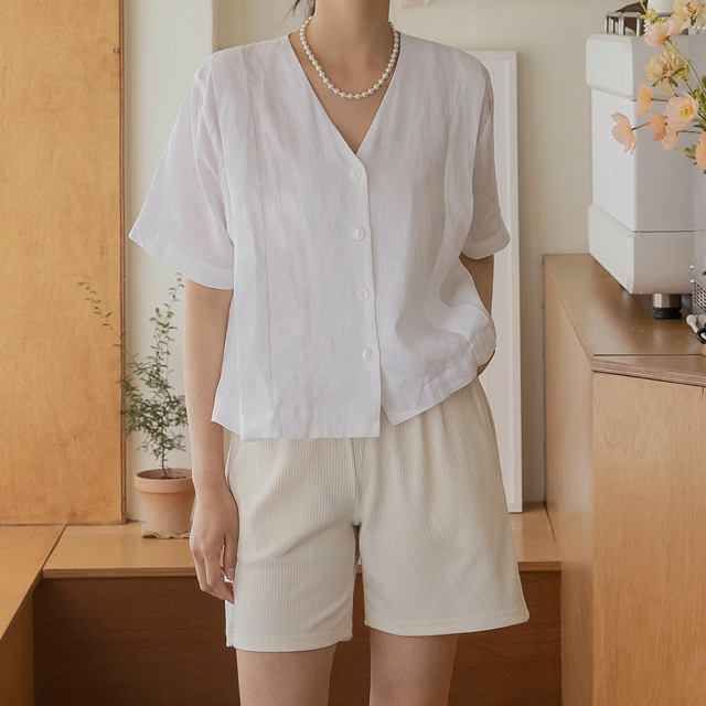 (BL-3902)Linen loose pin tuck v-neck blouse