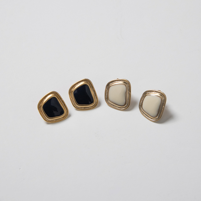 (E-1553) Color Framed Earrings
