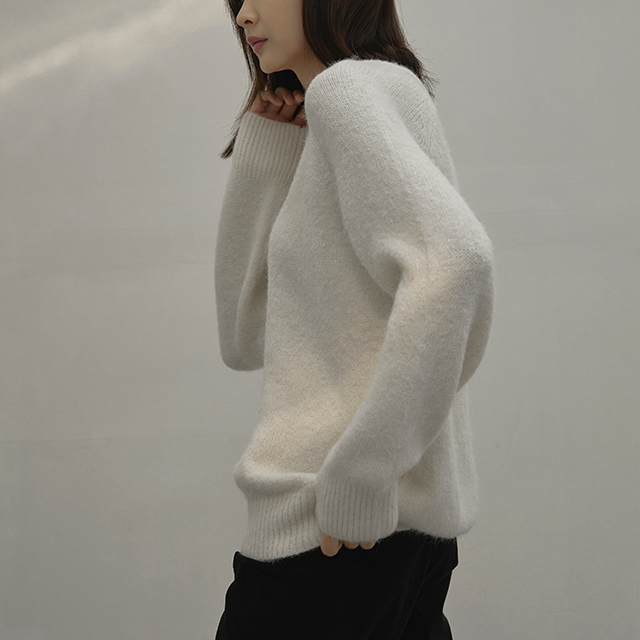 (T-6348)Hairy Raglan V-Neck Knit