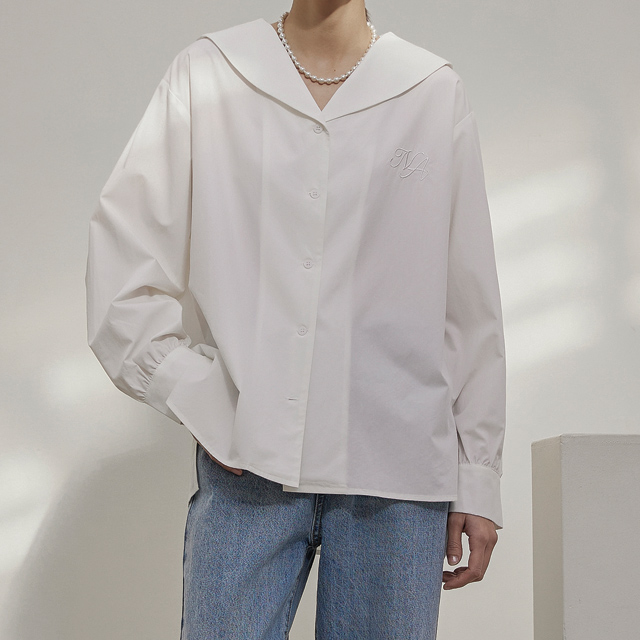 (BL-3975) Initial embroidery sailor collar blouse