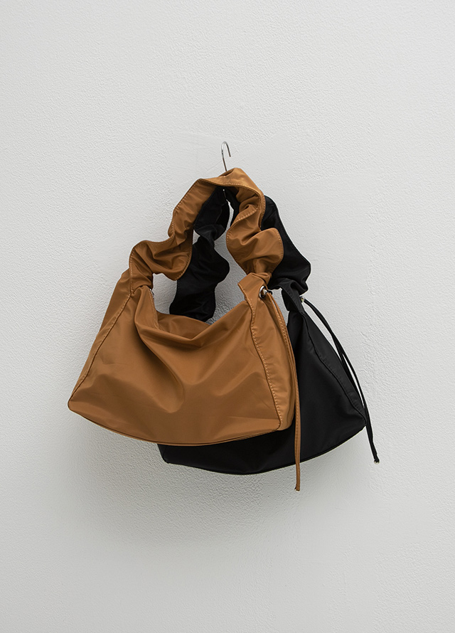 (T-6539) Amorosa Crop Man to Man Tee Korea