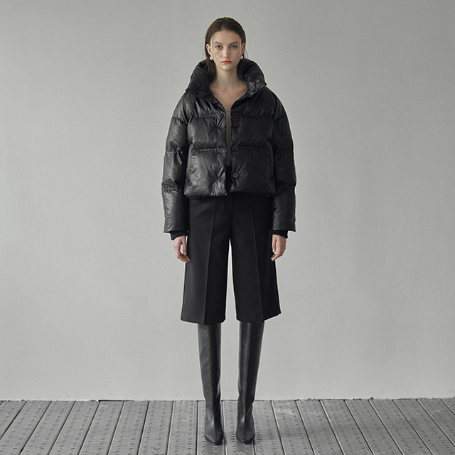 (JP-516) Artificial leather high-neck overfit padding