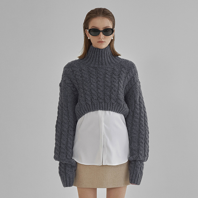 (T-6656)Wool Loose Turtleneck Cable Crop Knit