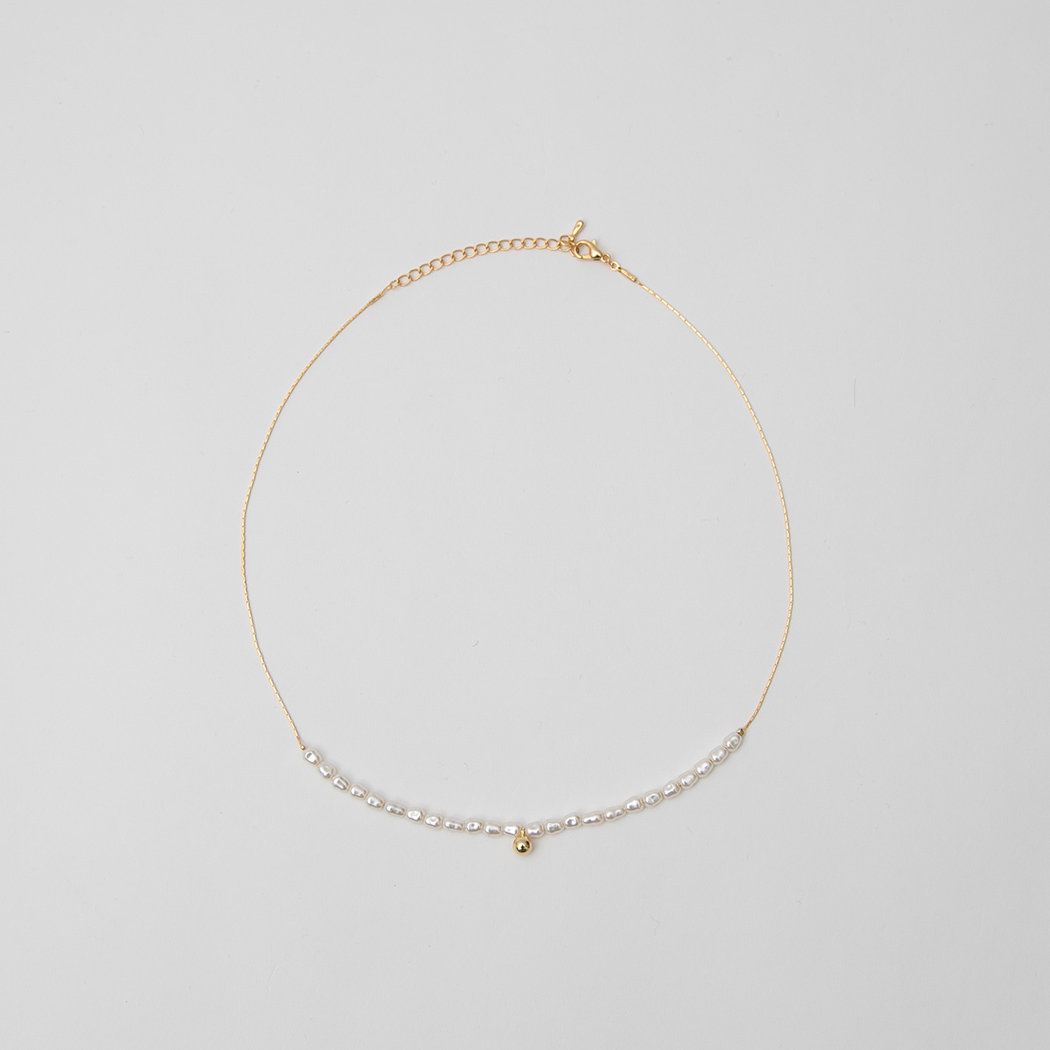(N-835) Pearl Tiny Gold Ball Necklace