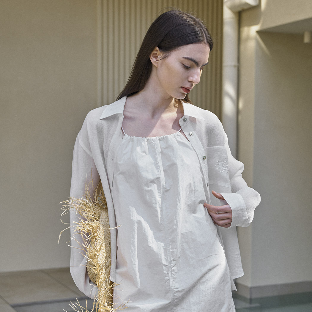 (BL-4122) Sheer Overfit Embroidered Blouse