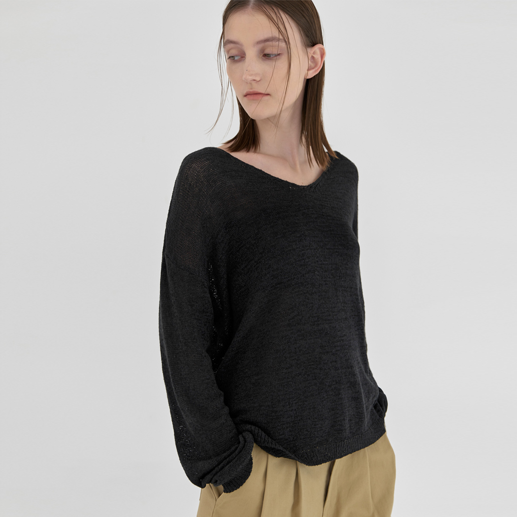 (T-6692) Light loose V-neck knit