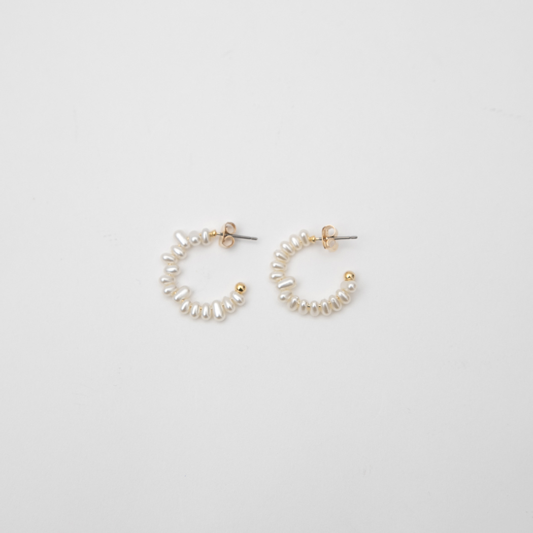 (E-1569) Mini Pearl Hoop Earrings