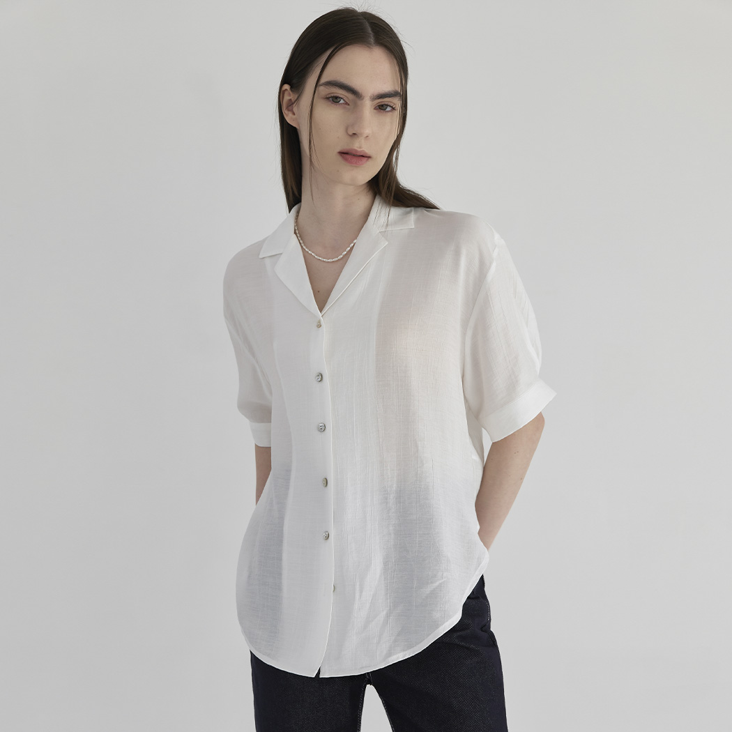 (BL-4139) Open collar boxy fit wrinkle blouse