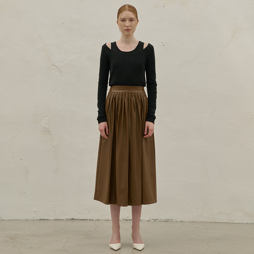 (SK-4834)Leather Flare Back Banding Maxi Skirt