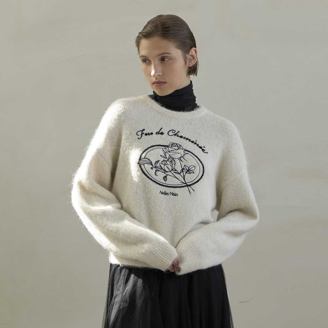 (T-6748) Flower embroidery overfit knit