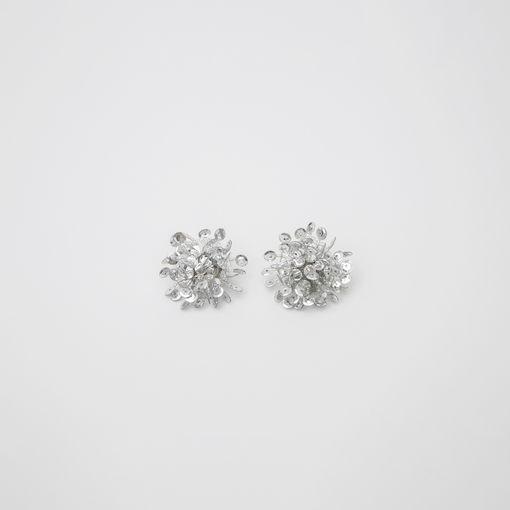 (E-1583) Spangle Silver Needle Earrings