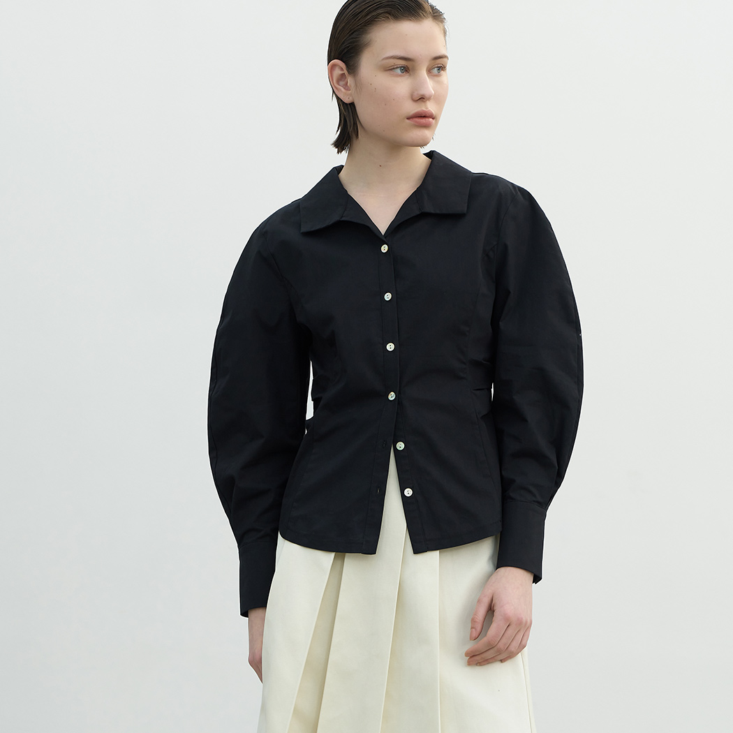 (BL-4193)MARO OPEN COLLAR BELTED BLOUSE