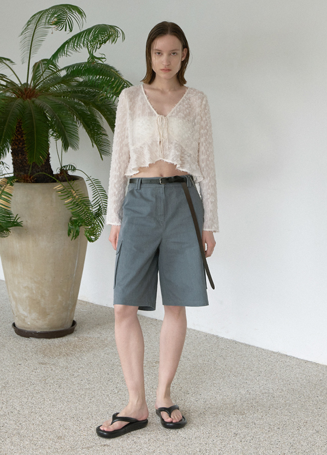 (BL-4220)V-NECK SLIM LINE WRINKLE BLOUSE Korea