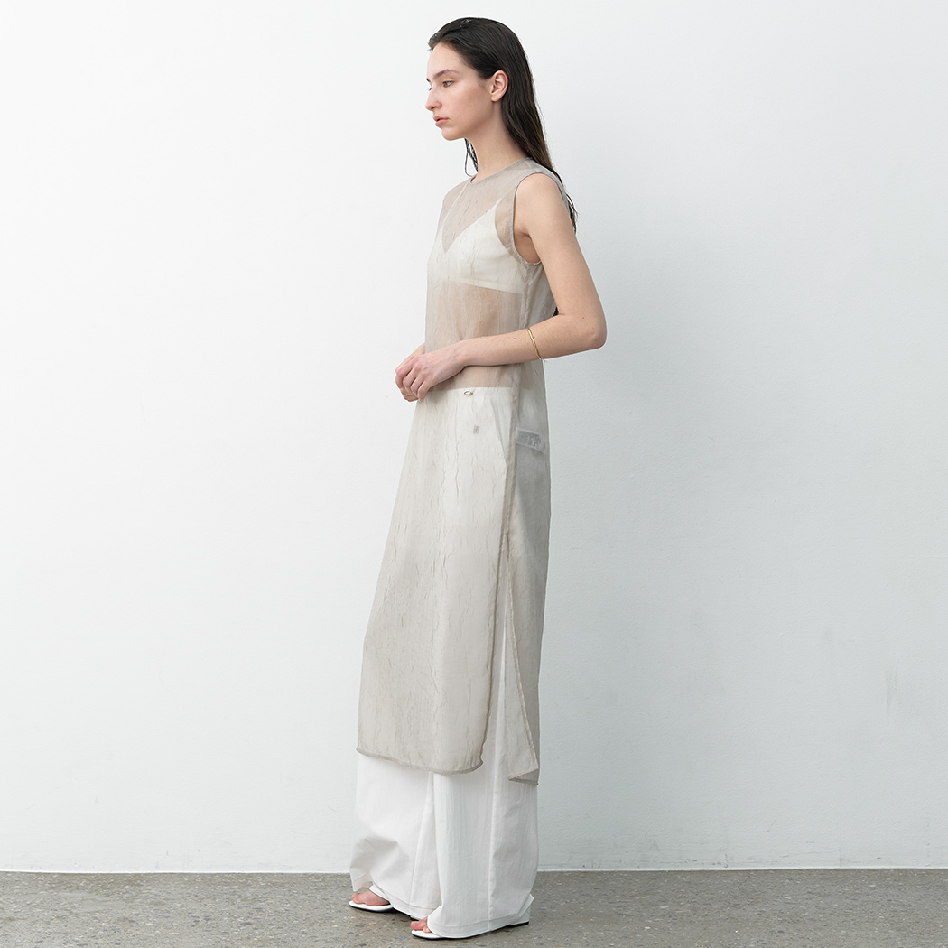 (OP-6282)CREASE SLIT ONE PIECE