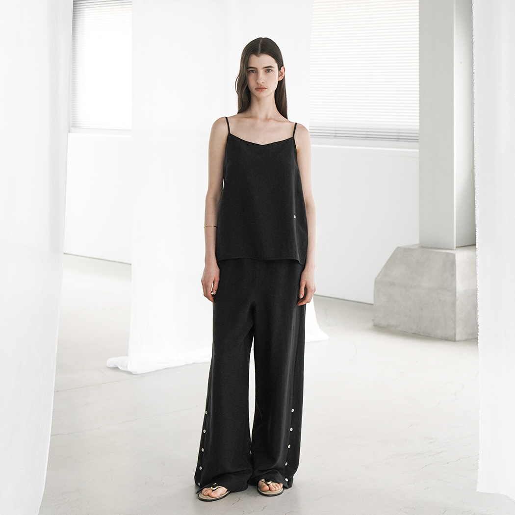 (BL-4337)MOBLE SET-UP SLEEVELESS TOP