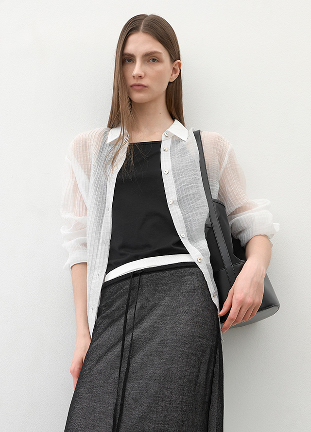 (ZT-6821)ESSENTIAL SQUARE SLEEVELESS TEE Korea