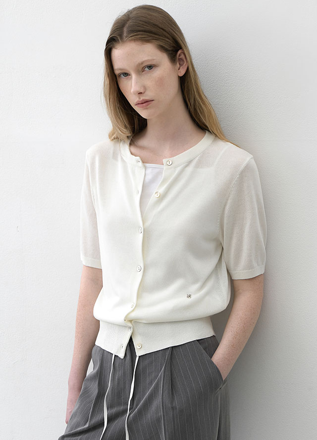 (ZT-6821)ESSENTIAL SQUARE SLEEVELESS TEE Korea