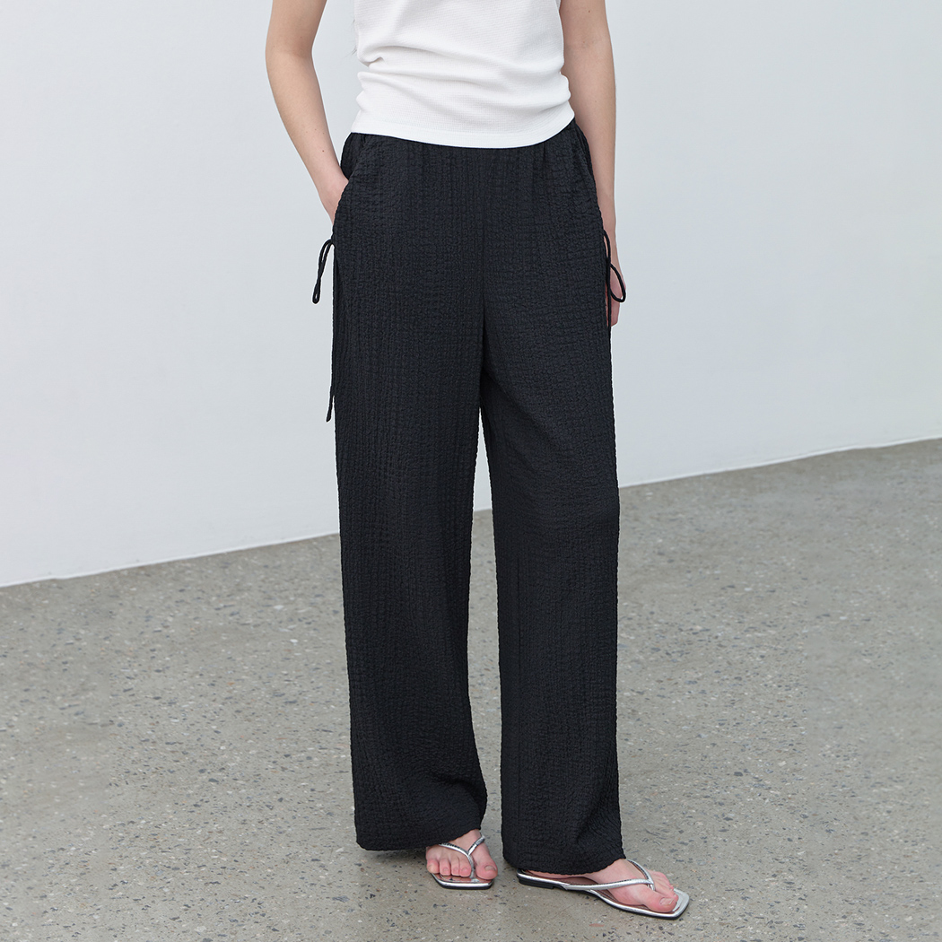 (PT-5645)YUIE CREASE SET-UP STRING PANTS