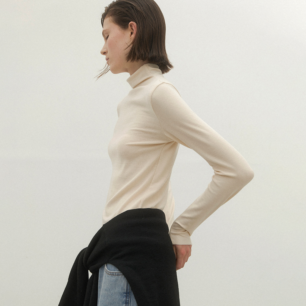 (ZT-6935)ESSENTIAL SOFT DRAPE NECK TEE