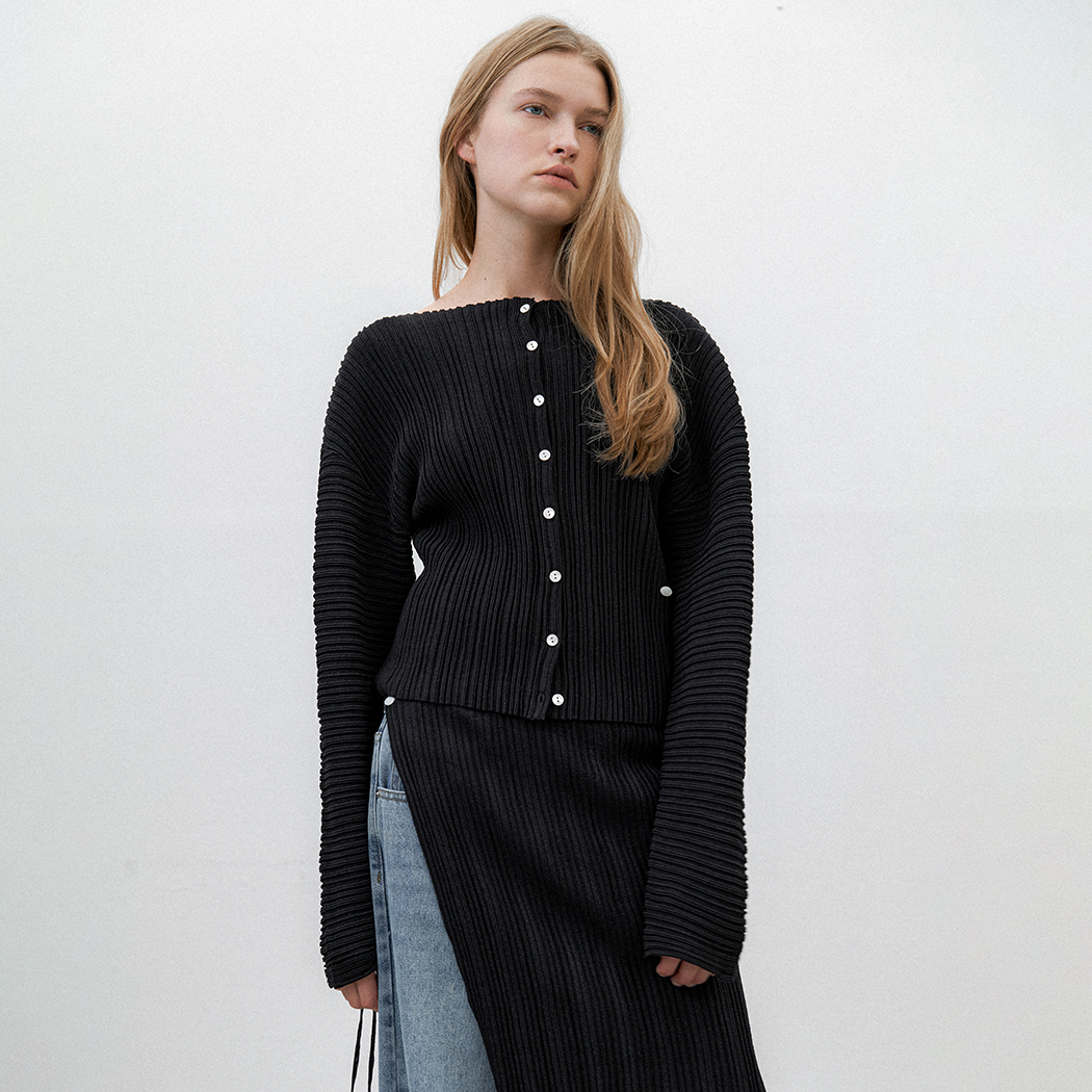 (CD-2220)ACCORD PLEATS TWO-WAY SHORT CARDIGAN