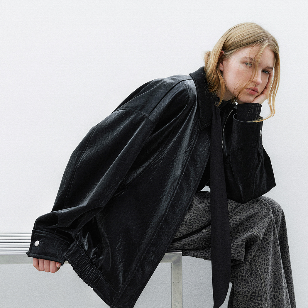 (JP-586)OVERFIT GLOSSY SNAP BUTTON BLOUSON