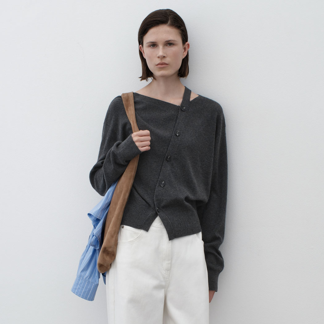 (T-7131)CUTOUT OBLIQUE KNIT